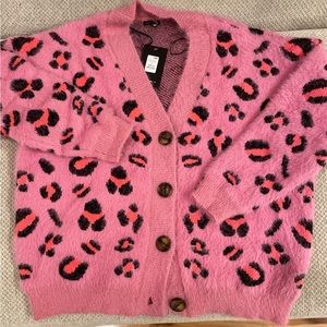 BRAND NEW! Fashion Nova Pink Leopard Print oversized Cardigan.